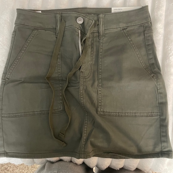 0 Green American Eagle Cargo Skirt - Picture 1 of 3